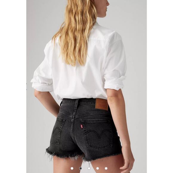 Levi's 501 Original Fit High Rise Button Fly Denim Shorts in Lunar Black Size 26 - Picture 2 of 10